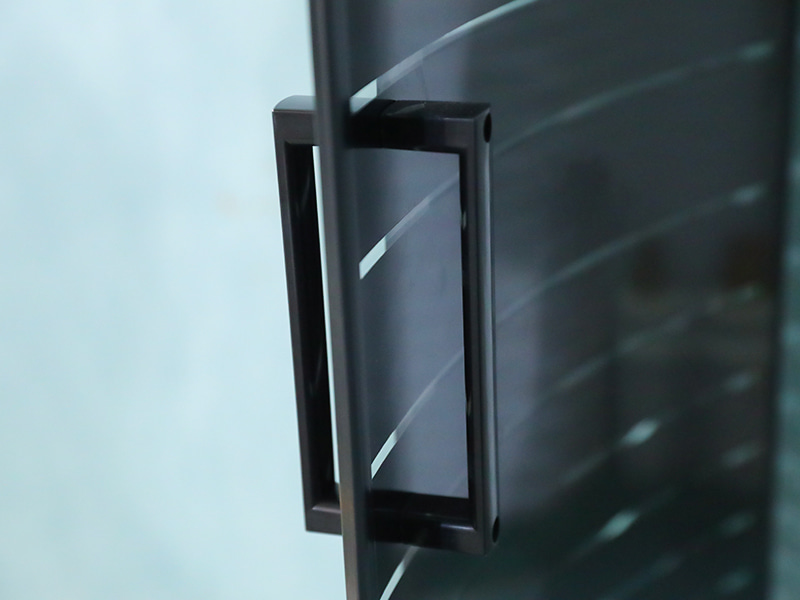 Caixa de chuveiro de vidro temperado deslizante com moldura de alumínio preta SE Caixa de chuveiro de vidro temperado deslizante com moldura de alumínio preta SE