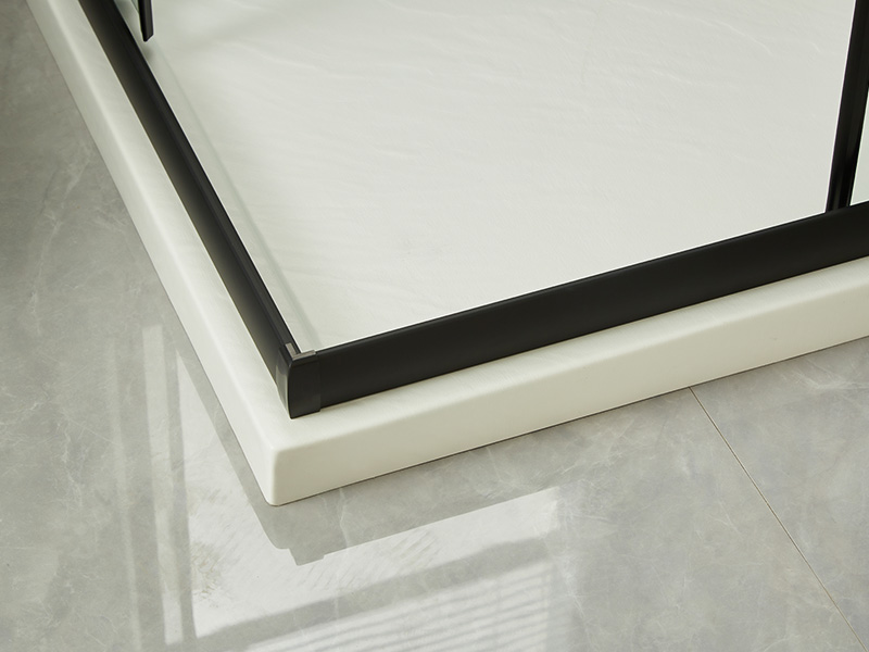 Box de chuveiro deslizante SQ, vidro temperado transparente, perfil de alumínio preto, alça com furos duplos, com bandeja Box de chuveiro deslizante SQ, vidro temperado transparente, perfil de alumínio preto, alça com furos duplos, com bandeja