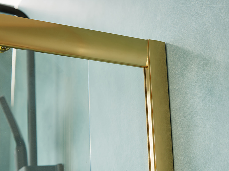 Gabinete de chuveiro deslizante SE, vidro temperado transparente, perfil de alumínio dourado, alça com furos duplos, sem bandeja Gabinete de chuveiro deslizante SE, vidro temperado transparente, perfil de alumínio dourado, alça com furos duplos, sem bandeja