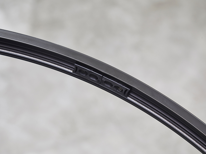 Porta deslizante de vidro SE para box de chuveiro, perfil de alumínio preto Porta deslizante de vidro SE para box de chuveiro, perfil de alumínio preto