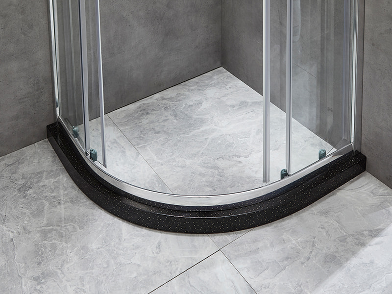 Gabinete de chuveiro deslizante SE, vidro temperado transparente, perfil de alumínio cromado, alça com furos duplos, sem bandeja Gabinete de chuveiro deslizante SE, vidro temperado transparente, perfil de alumínio cromado, alça com furos duplos, sem bandeja